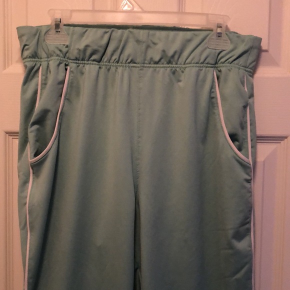 Gymshark Large Mint Green Joggers - Picture 2 of 5